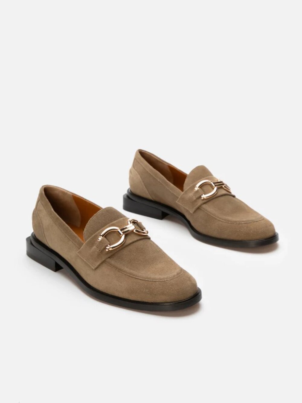 NIB Robert Clergerie Jael 3 Suede Loafer in Amber Suede, Size 38, Retail $595